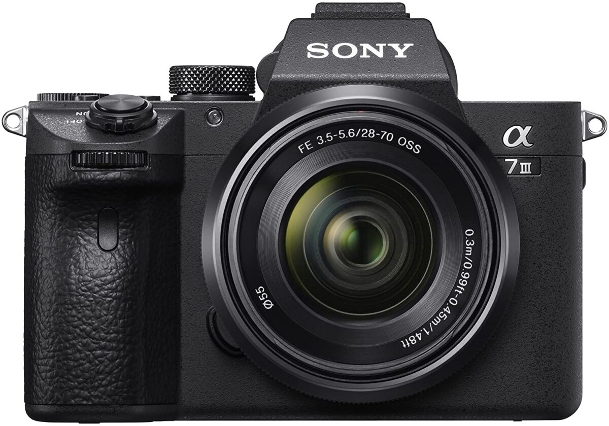 SONY Alpha a7 III digitalni fotoaparat sa 28-70mm objektivom