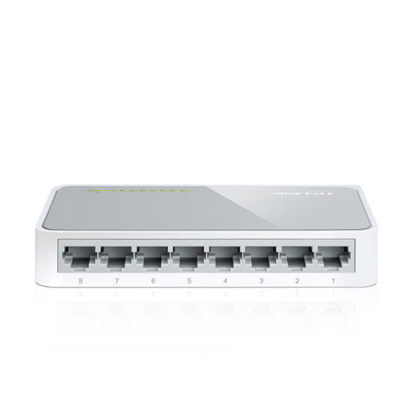 TP-Link TL-SF1008D switch sa 8 portova na beloj podlozi
