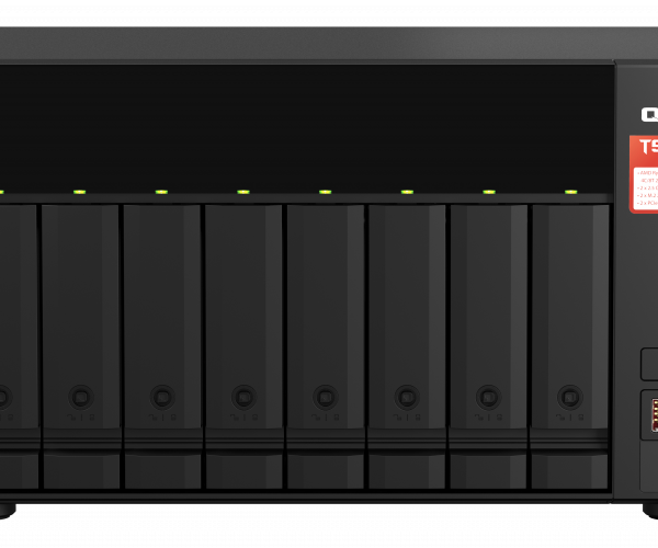 QNAP TS-873A-8G NAS server sa 8 baždarenih portova i AMD Ryzen procesorom