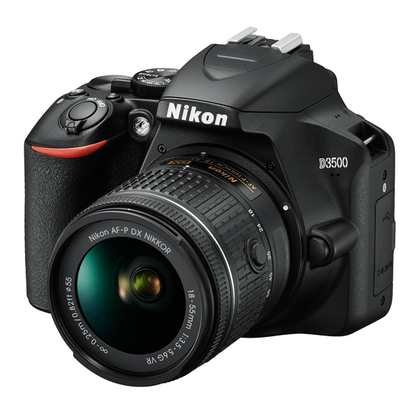 Nikon D3500 DSLR fotoaparat sa AF-P 18-55VR objektivom, crne boje, prikazan sa objektivom i kaišem