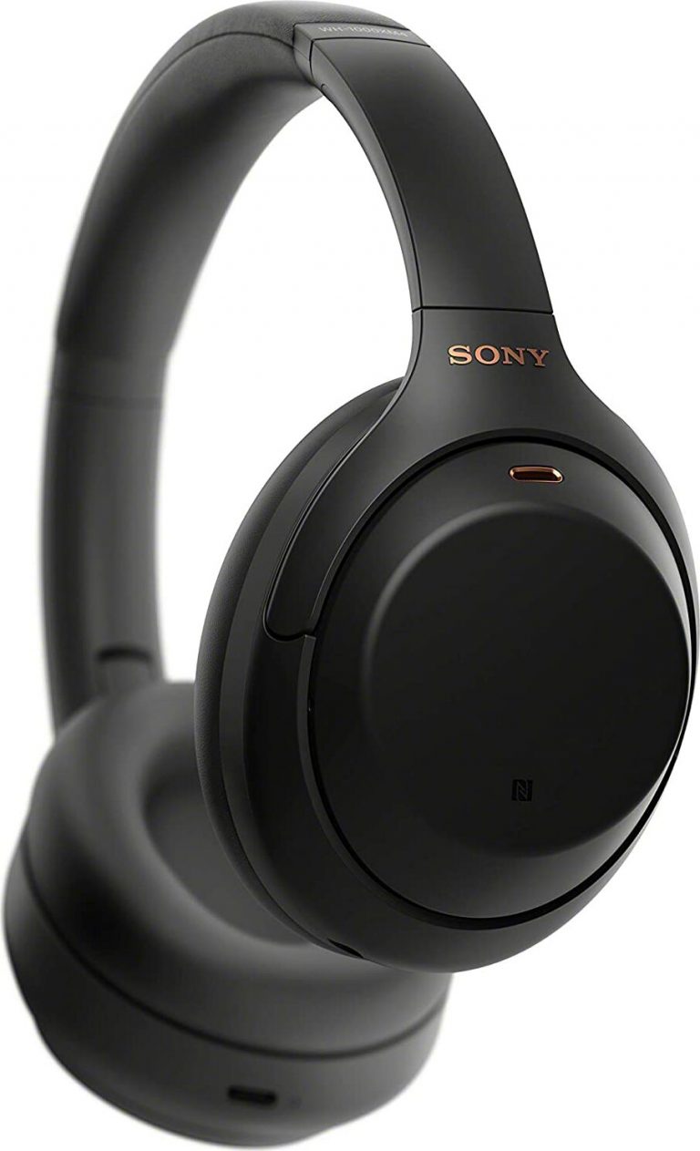 Sony WH1000XM4 bezžične slušalice u crnoj boji sa torbicom i kablom