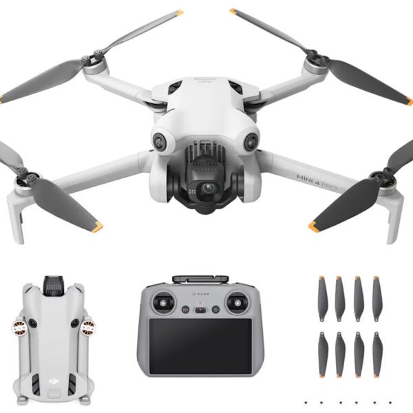 DJI Mini 4 Pro dron sa daljinskim upravljačem DJI RC 2, prikazan u letu