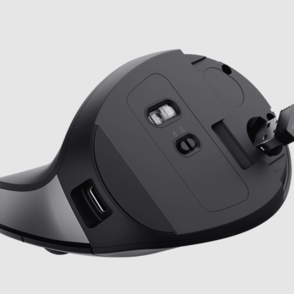 Trust Bayo II crni ergonomski wireless miš sa silent klikovima i USB priključkom