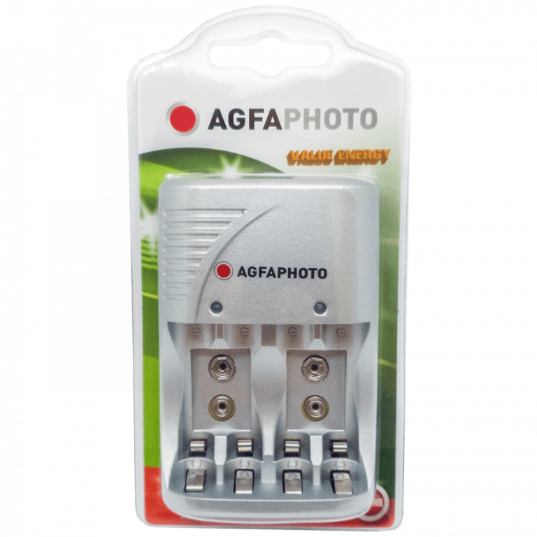 Agfa Photo Accu Charger Value Energy - univerzalni punjač za AA, AAA i 9V baterije na beloj podlozi
