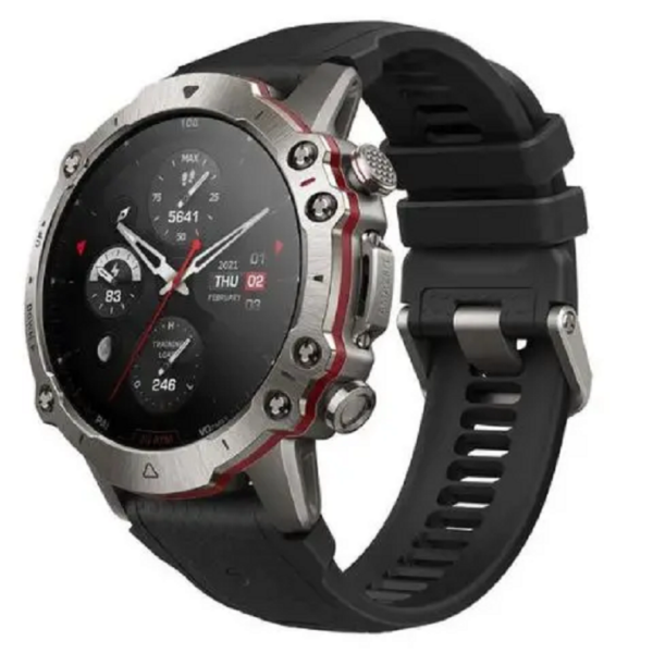 Amazfit Falcon GPS sat u crnoj boji sa titanijumskim kućištem i safirnim staklom