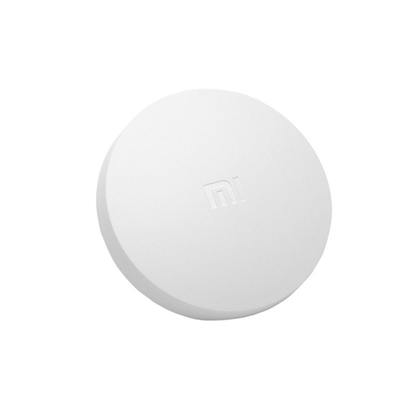 Xiaomi Mi Wireless Switch - bežična pametna sklopka na beloj podlozi