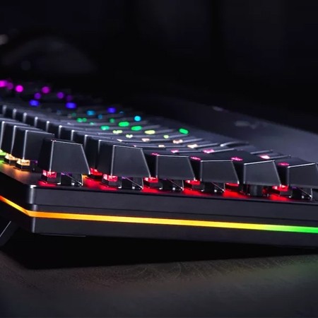 Razer Huntsman Elite optičko-mehanička tastatura sa Chroma RGB osvjetljenjem i ergonomskim naslonom za ruke