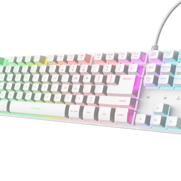 Trust GXT833 THADO žičana bijela TKL gaming tastatura na stolu