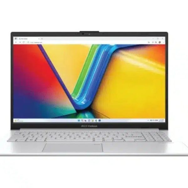 ASUS VivoBook Go 15 E1504FA-BQ1933 srebrni laptop otvoren na stolu