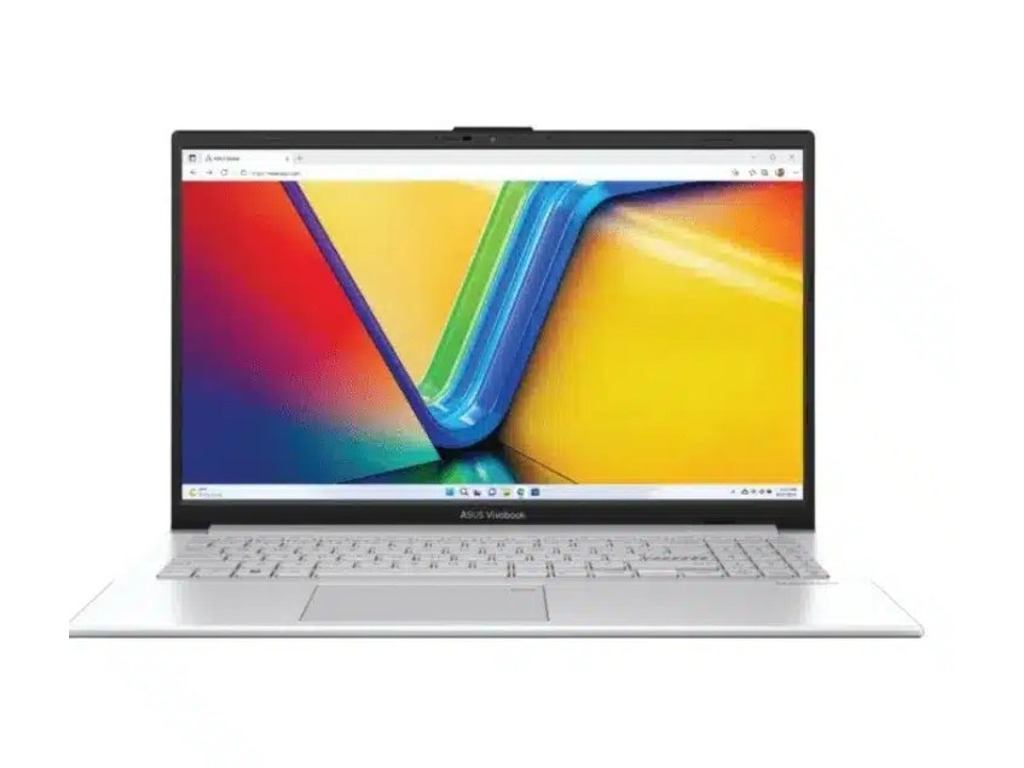 ASUS VivoBook Go 15 E1504FA-BQ1933 srebrni laptop otvoren na stolu
