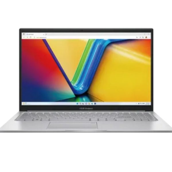 ASUS VivoBook 15 F1504VA-BQ149 srebrni laptop sa otvorenim poklopcem na stolu