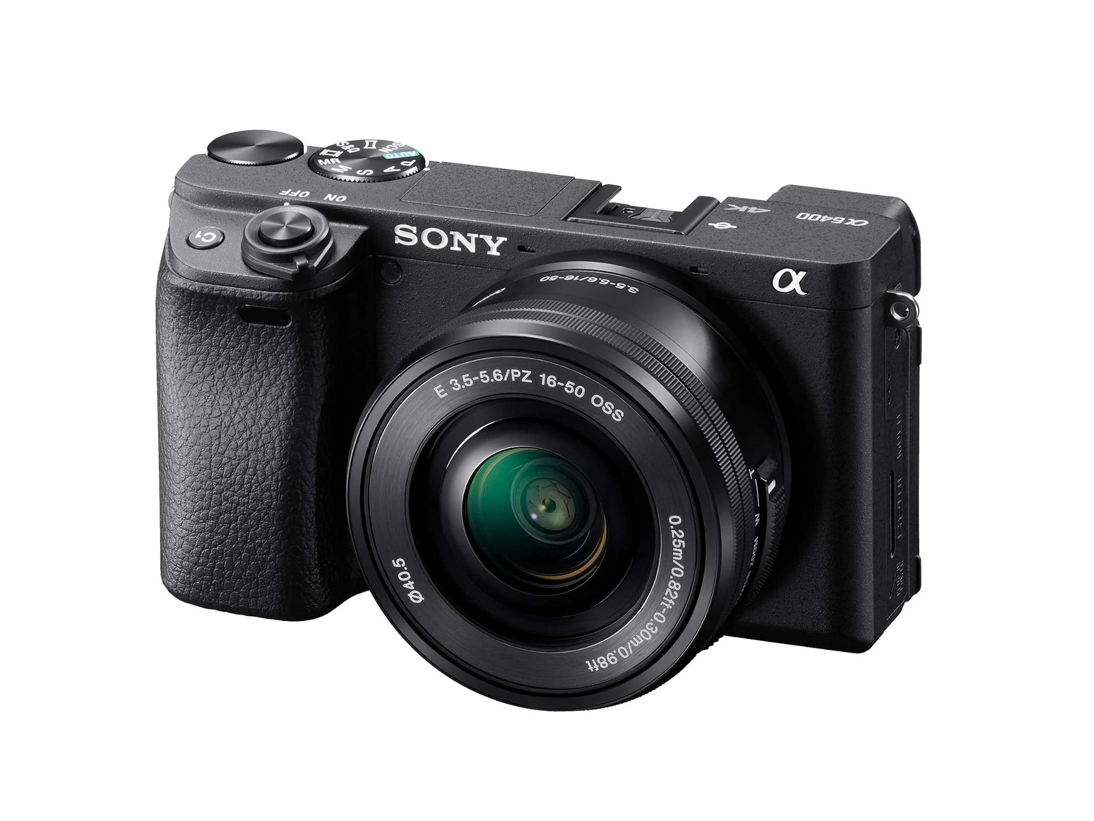 Sony Alpha 6400 digitalna kamera sa 18-135mm kit objektivom