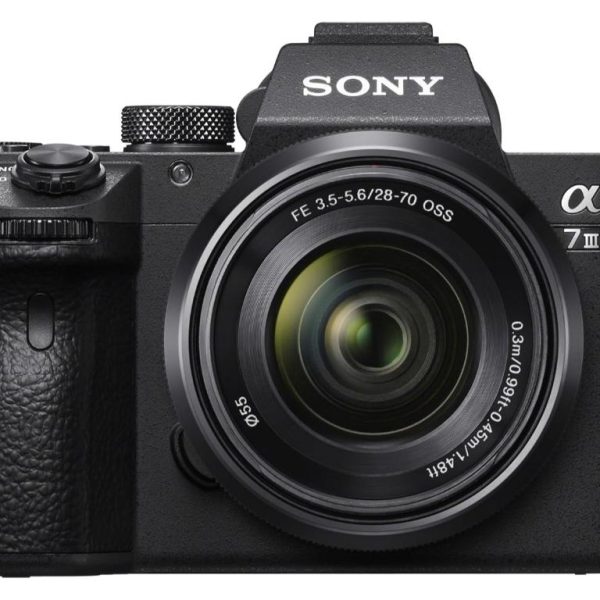 SONY Alpha a7 III + objektivi